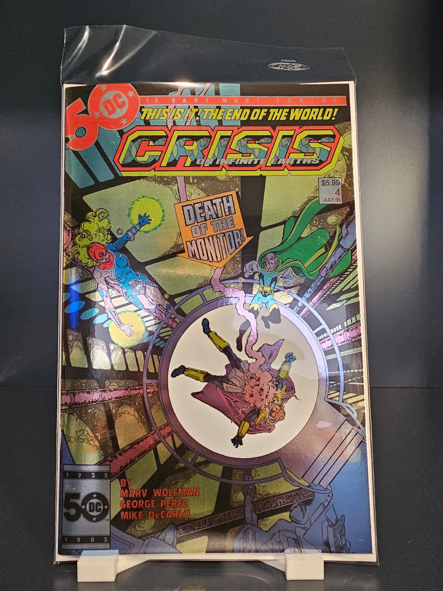Crisis on Infinite Earth's #4 - Facsimile